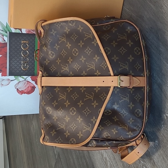 Louis Vuitton Samur 35 - Picture 1 of 12